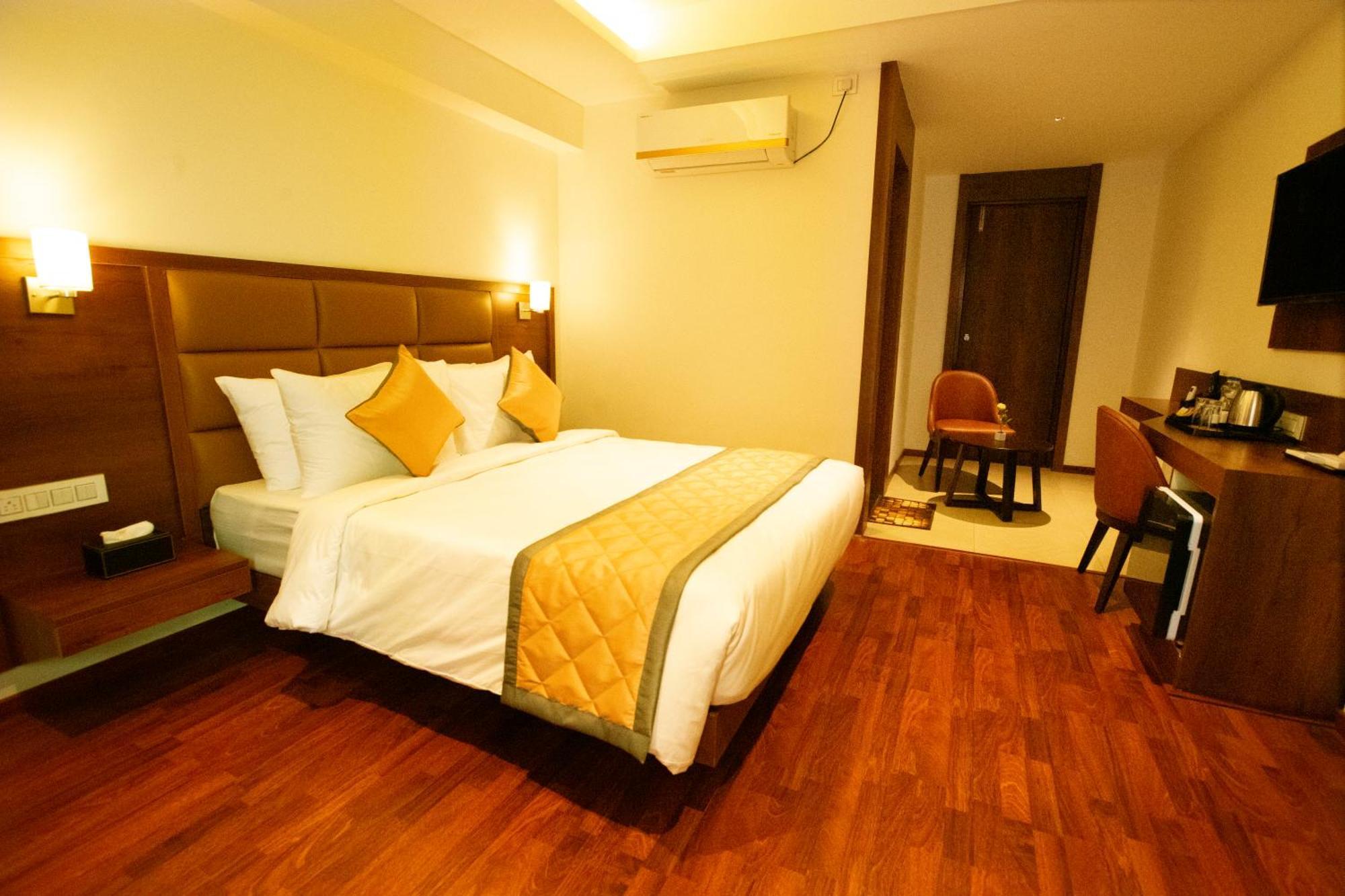 Golden Fortune Inn Hotel Bangalore Extérieur photo